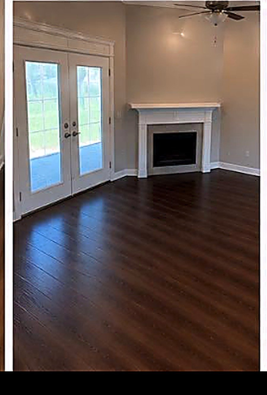 Clean living space with fireplace